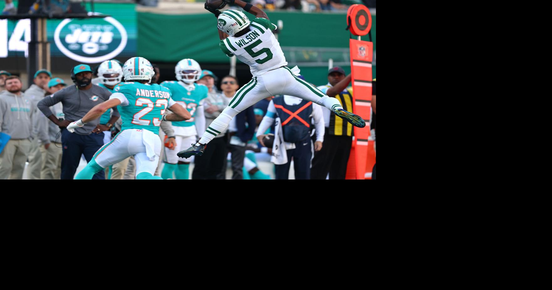 FOOTBALL-NFL-NYJ-MIA/