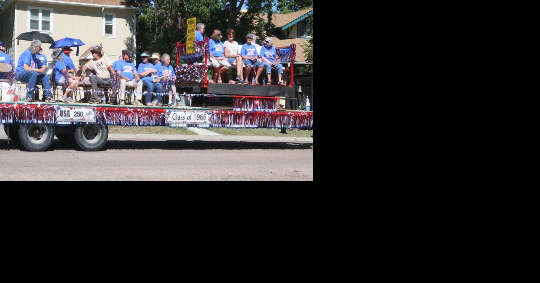 Class of 1966 float _0182.JPG