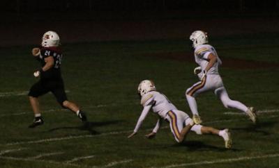 102926-cha-spo-hs-football