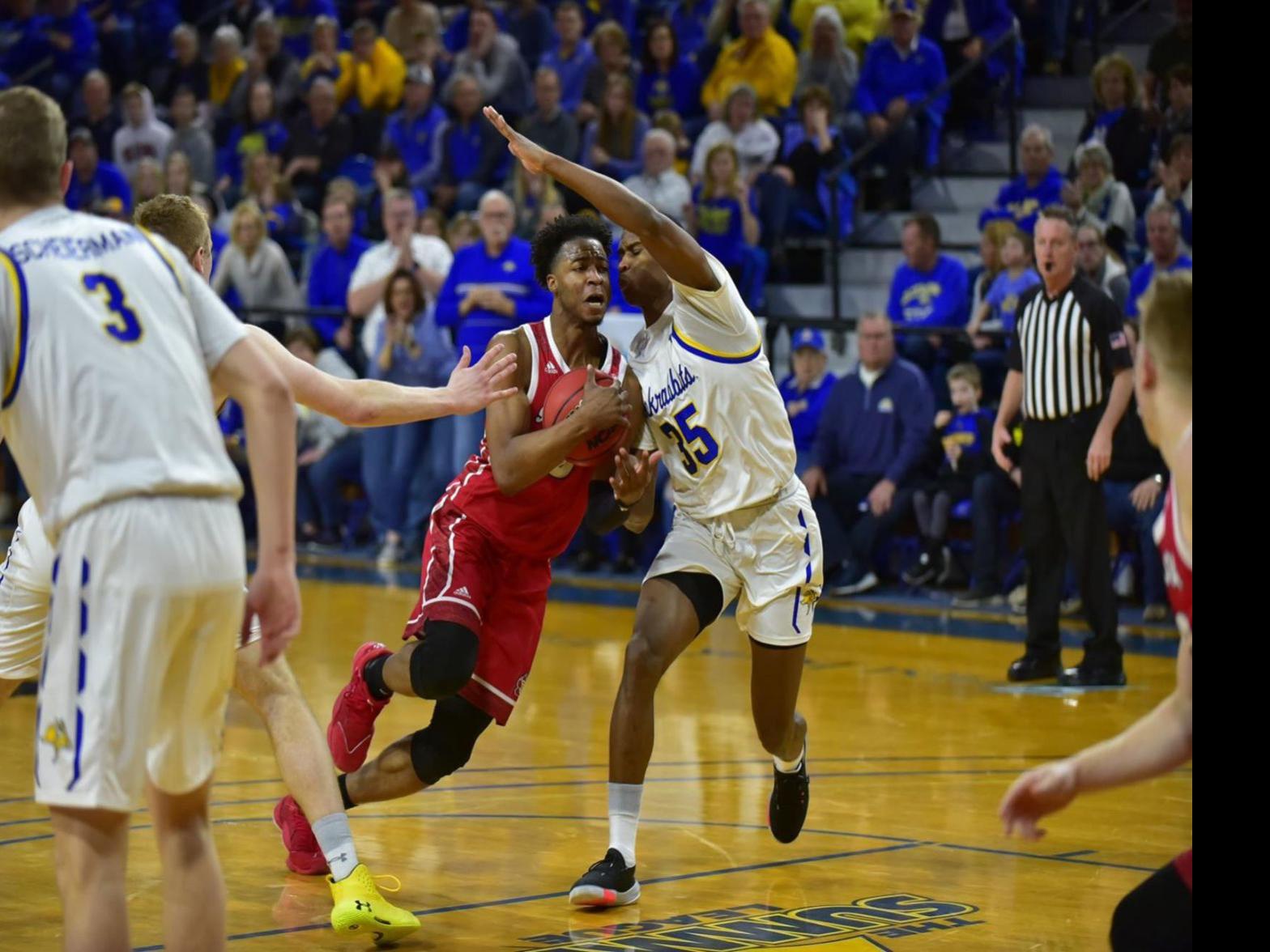 South Dakota State Downs Usd To Clinch At Least A Tie For Summit
