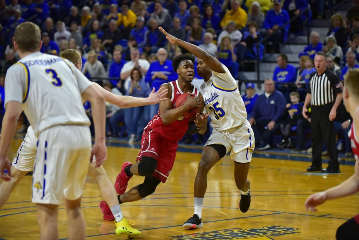 South Dakota State Downs Usd To Clinch At Least A Tie For Summit