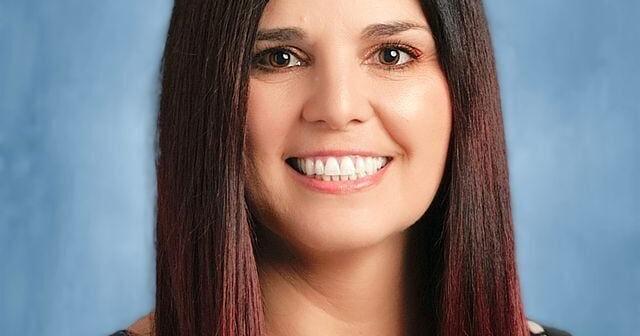 Former Iowa middle school principal sues district alleging discrimination