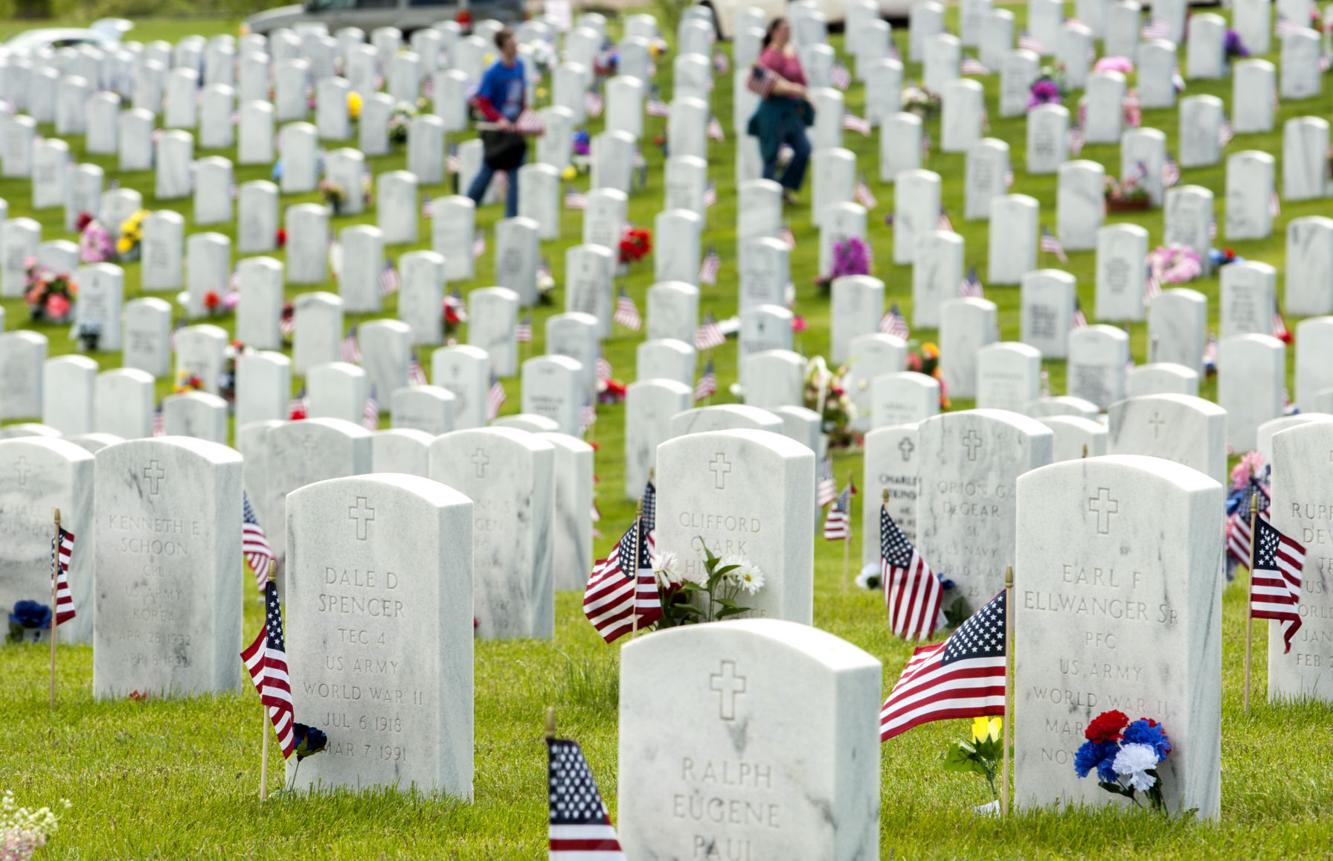 PHOTOS Flags for Fallen Vets Photos