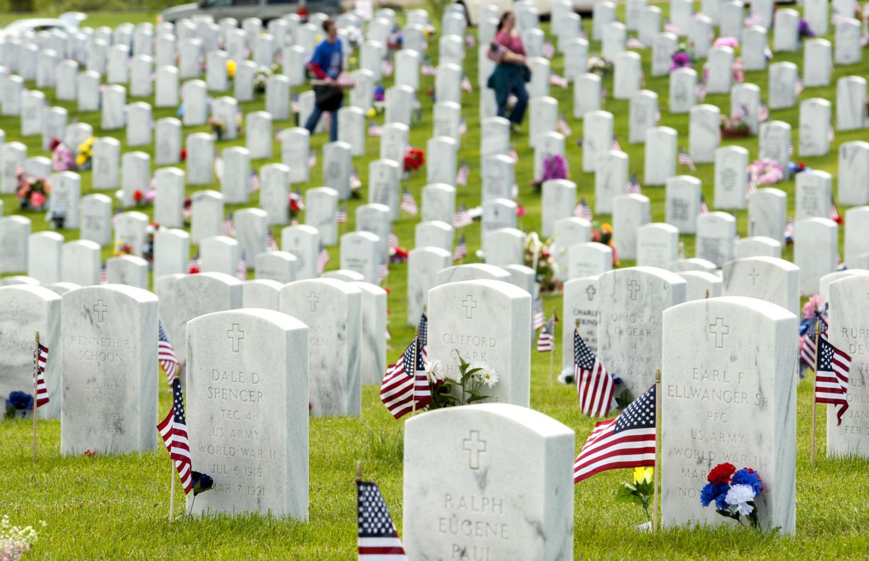 PHOTOS Flags for Fallen Vets Photos