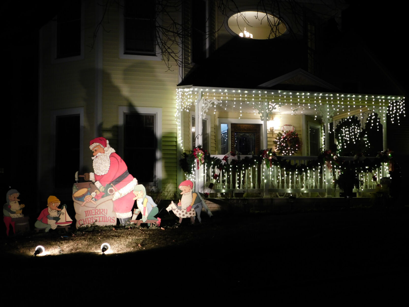 Where to find the best Christmas displays in Rapid City