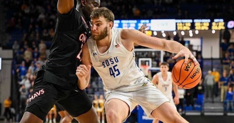 Former SDSU hoops standouts Oscar Cluff, William Kyle III go undrafted