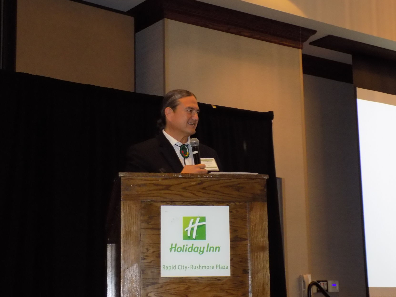 Symposium eyes efforts to curtail lung cancer in Native community