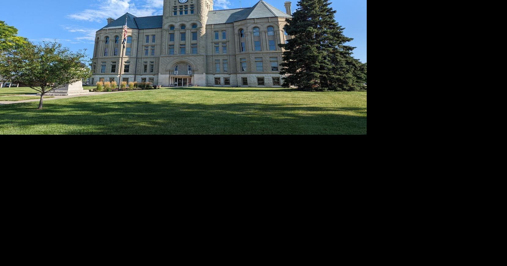 Nebraska attorney accused of practicing law despite suspension