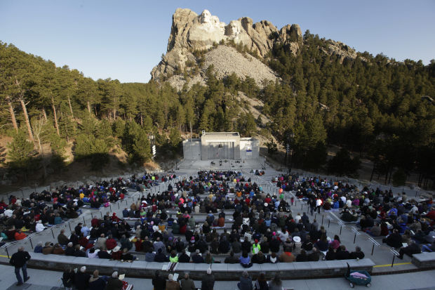 can dogs go to mt rushmore