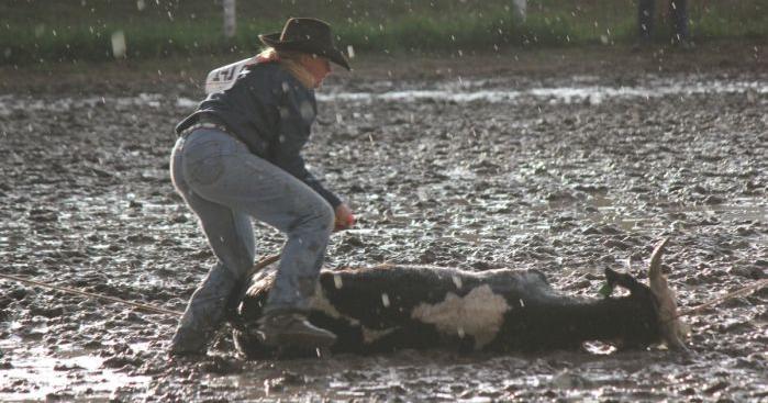 Women’s ranch rodeo endures rain, mud