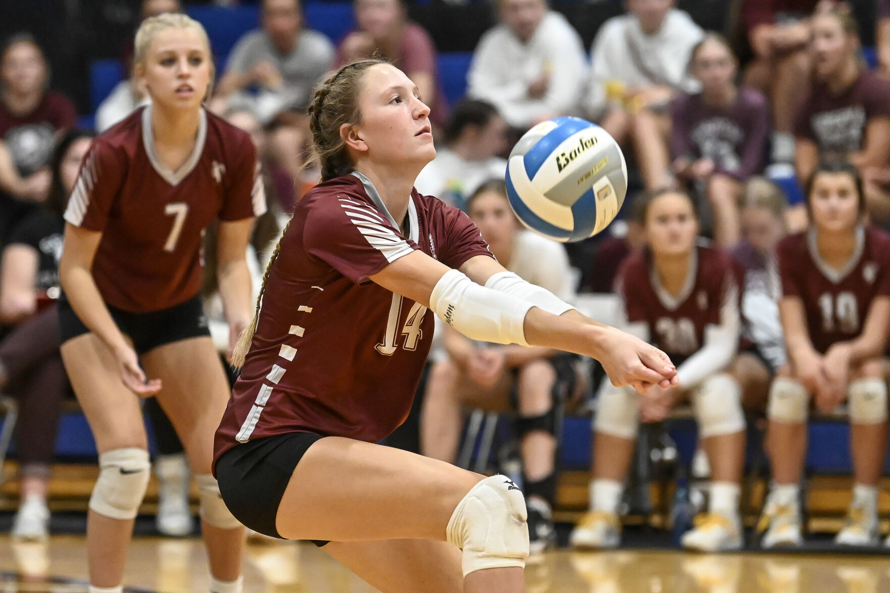 Spearfish Volleyball Team Sweeps St. Thomas More for Victory