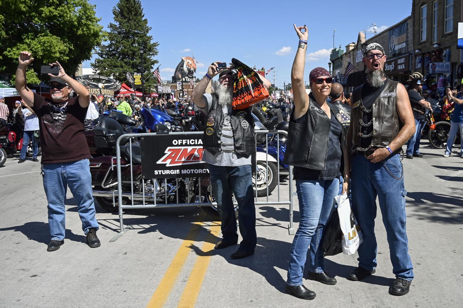 PHOTOS and VIDEO Rally goers brave the heat as Sturgis Motorcyle Rally continues