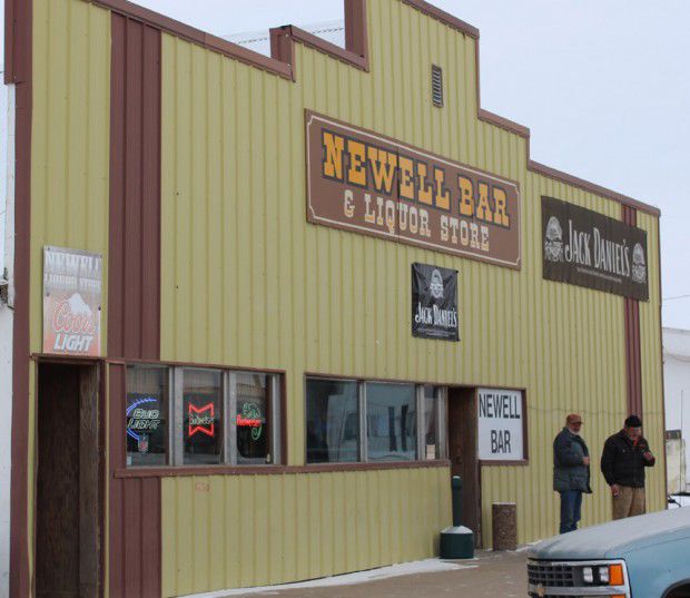 Two arrested in Newell bar burglary