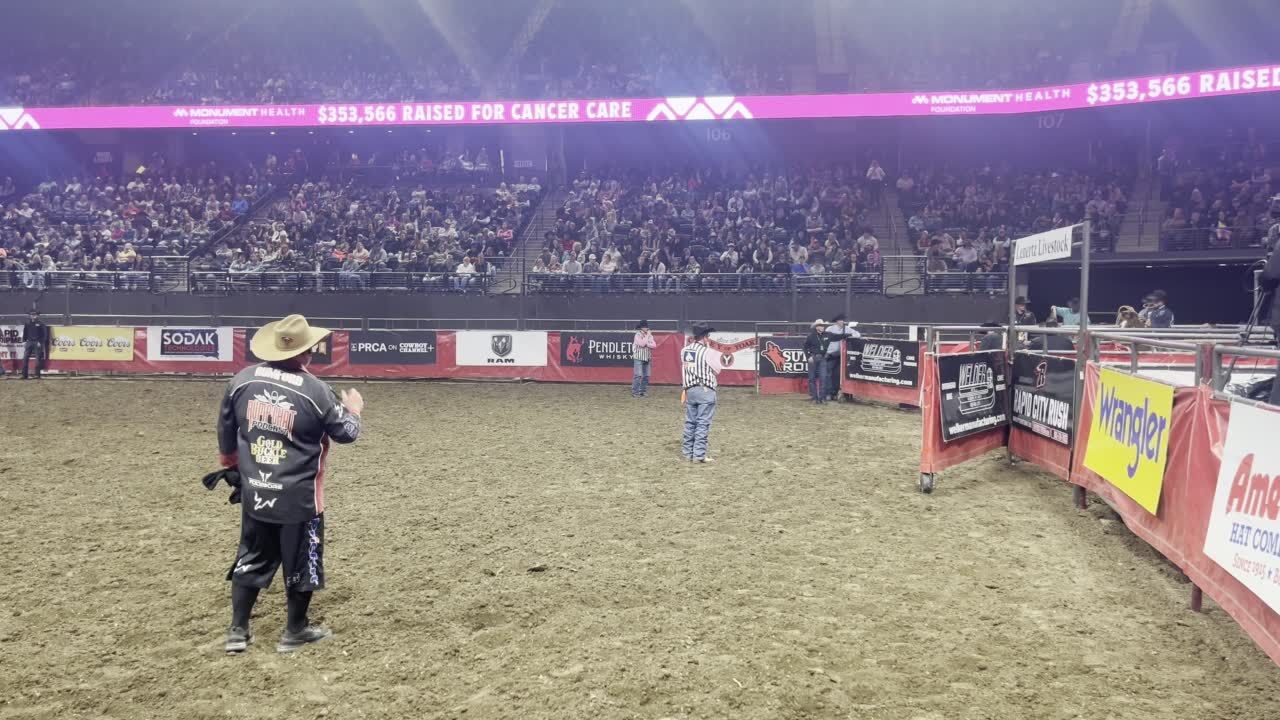 Rodeo Rapid City tie-down roping