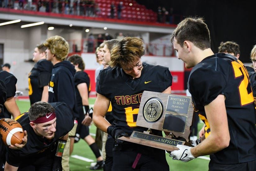 Harrisburg Shuts Out Brandon Valley For First-ever 11AAA Title