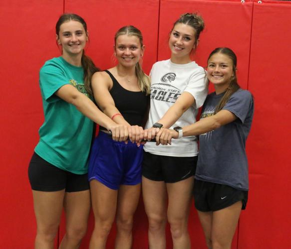 Cards 4x100 relay team _0558.JPG