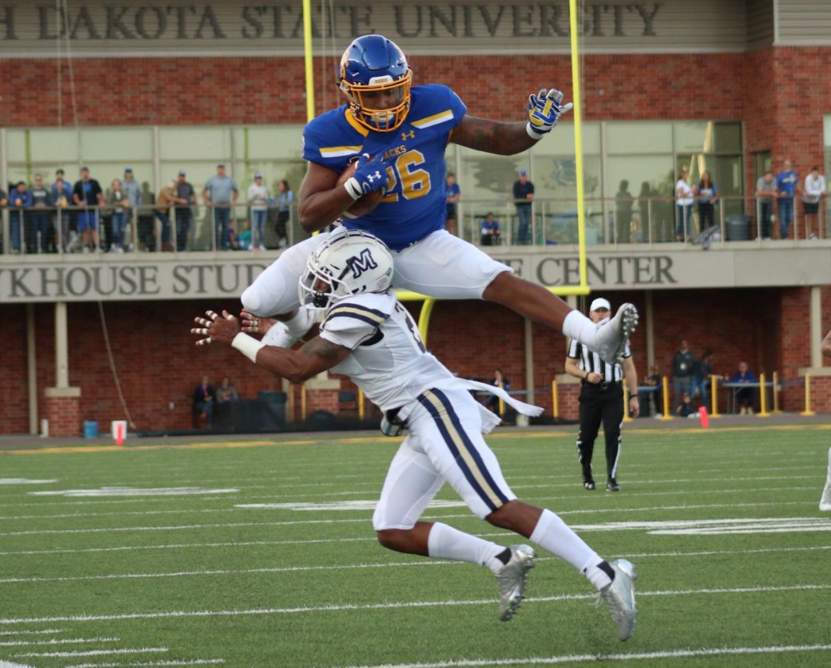 Johnson Leads Jacks Past Bobcats Sports Rapidcityjournal Com