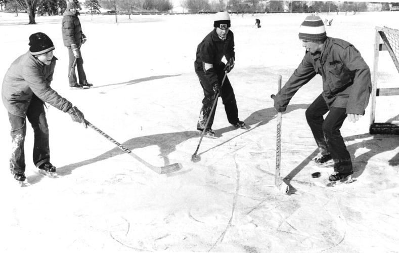 Hockey on Benson lagoon