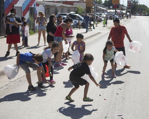 062623-nws-PineRidgeParade5.JPG
