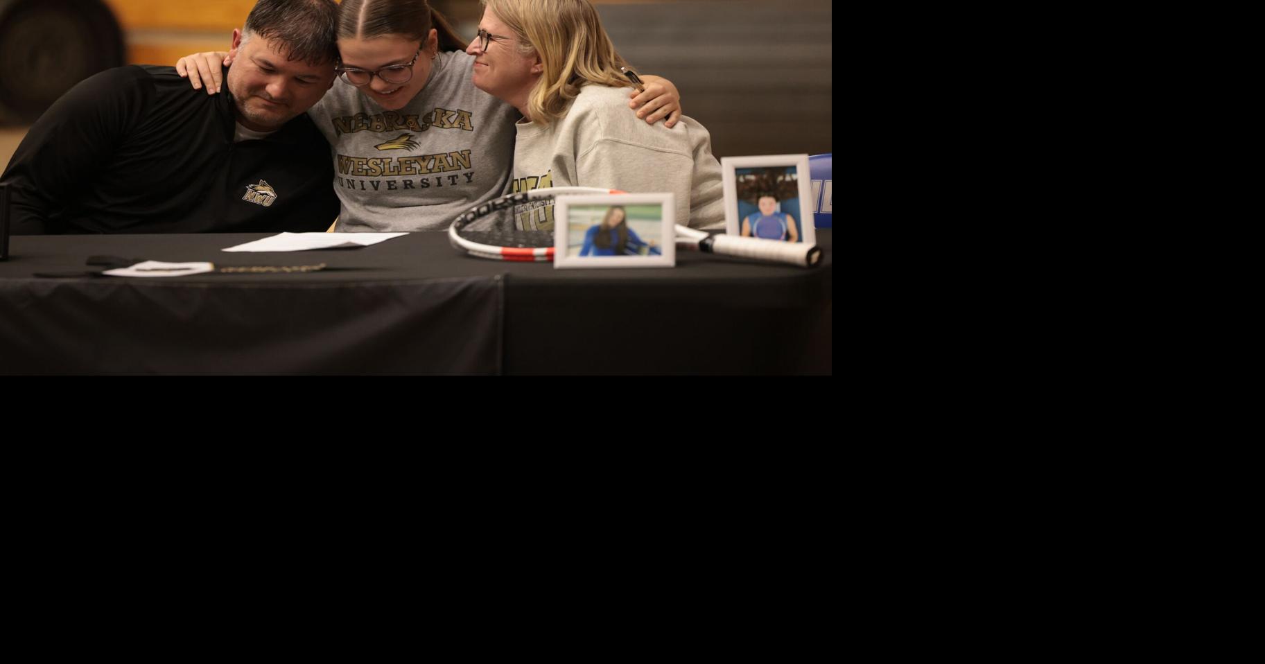 PHOTOS: 6 seniors sign their letters of intent at Rapid City Stevens signing day