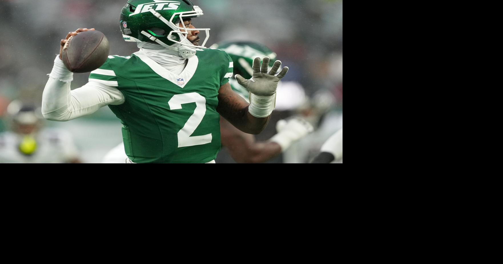 Nov 30, 2025; East Rutherford, New Jersey, USA; New York Jets quarterback Tyrod Taylor (2) drops back to pass against the Atlanta Falcons during the first half at MetLife Stadium. Mandatory Credit: Robert Deutsch-Imagn Images