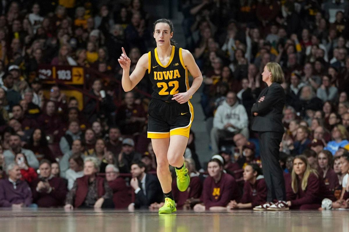 Iowa star Caitlin Clark declares for WNBA Draft