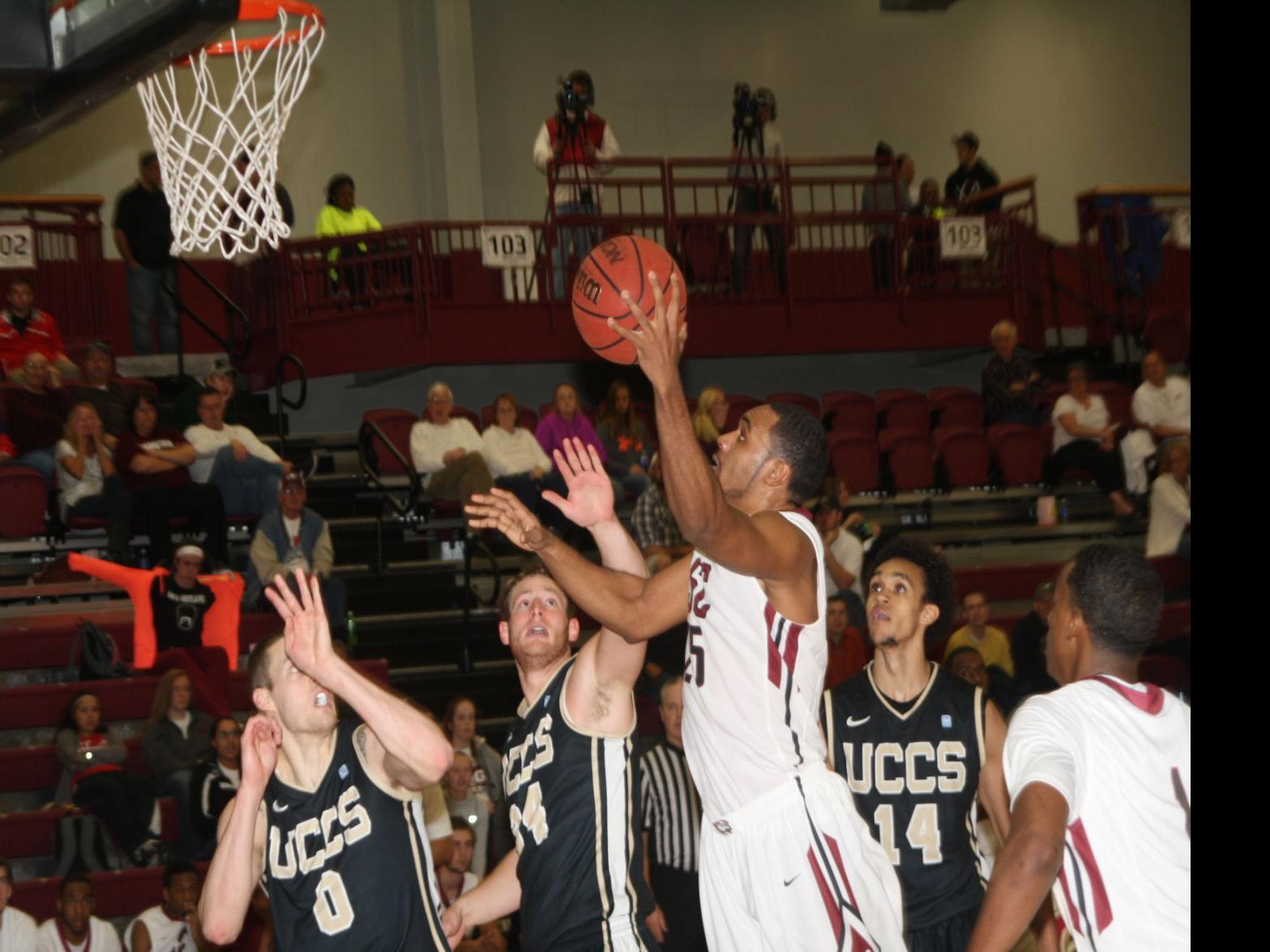 Chadron State Men Knock Off Wolves 77 61 Chadron