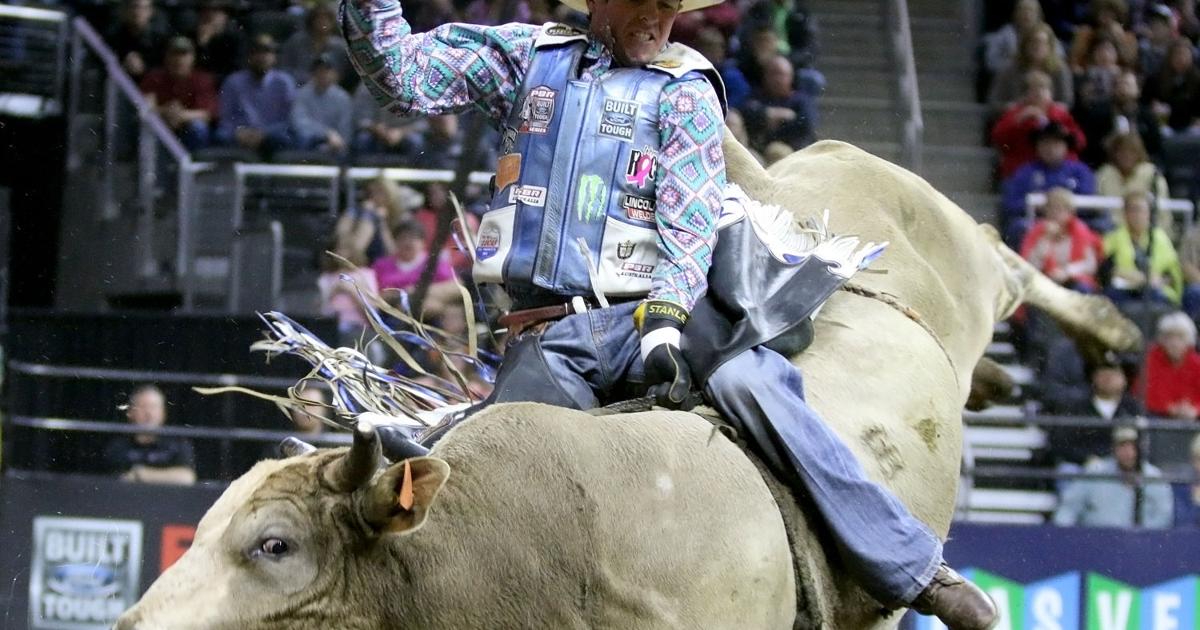 Despite helmets, concussions still a big bull riding problem