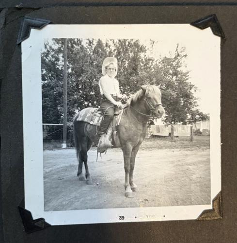 Susanonherfirsthorse.jpg