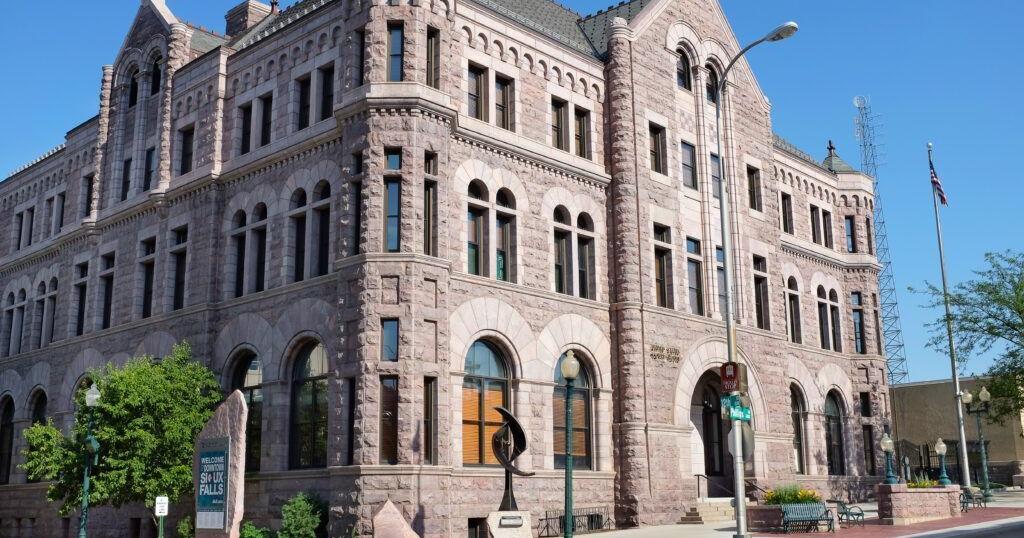 Federal judge vacancies come amid heavy caseloads - Vimarsana News