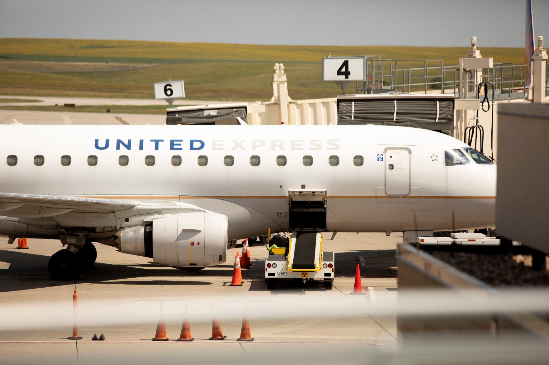 cheap flights from buf to rapid city regional airport