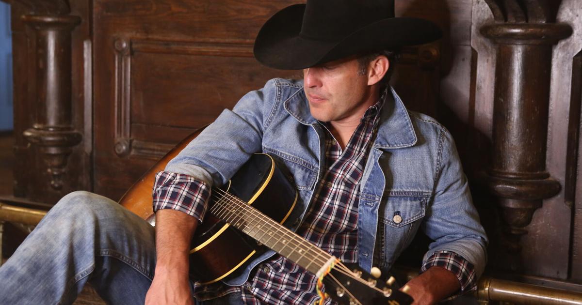 Tickets on sale now for Aaron Watson concert