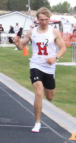 Austin Benda wins  800 at Bayard_0445.JPG