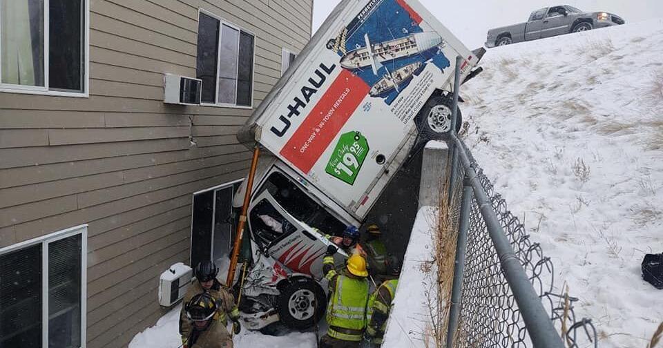 Moving truck crashes into Rapid City apartment building