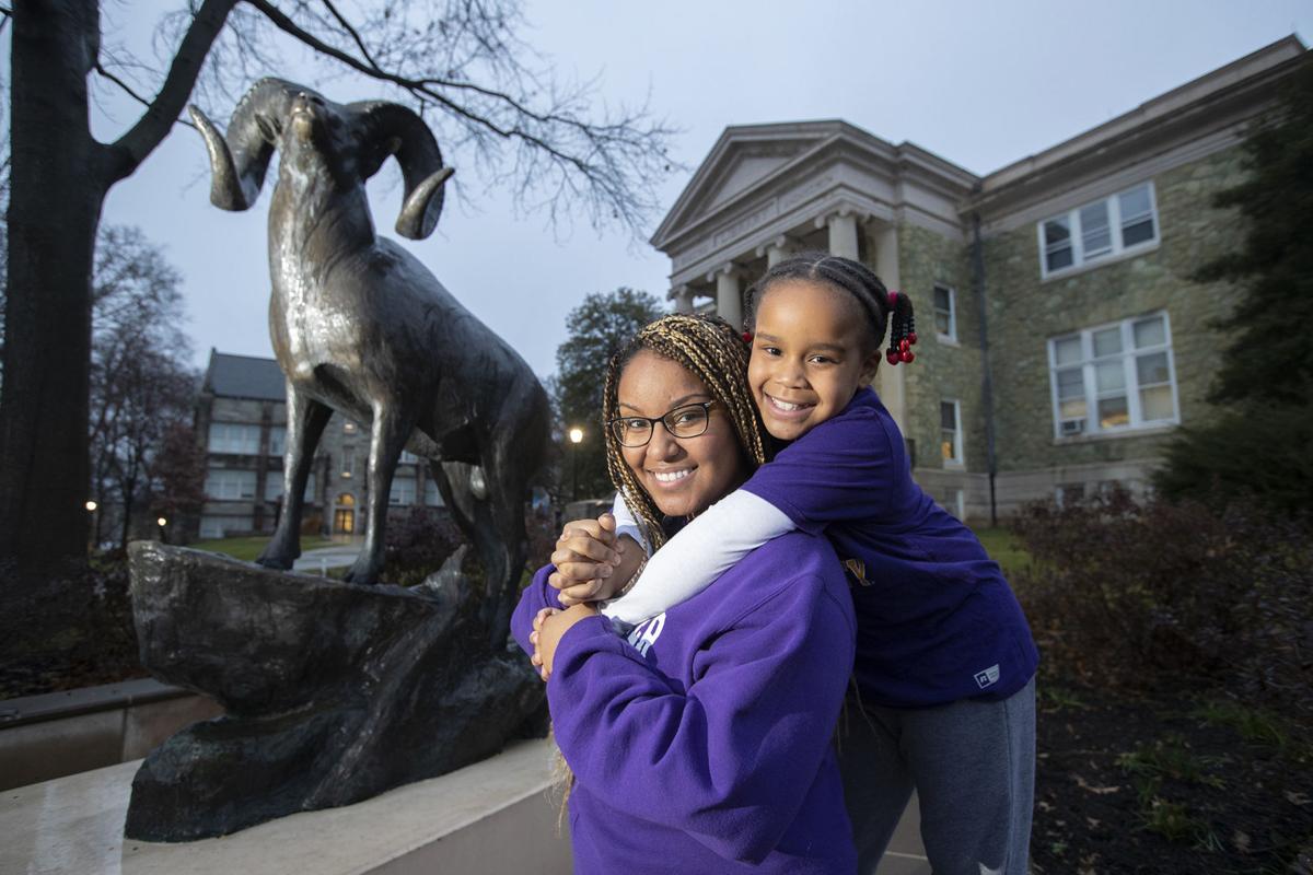 MOMS-SINGLE-MOMS-COLLEGE-1-PH