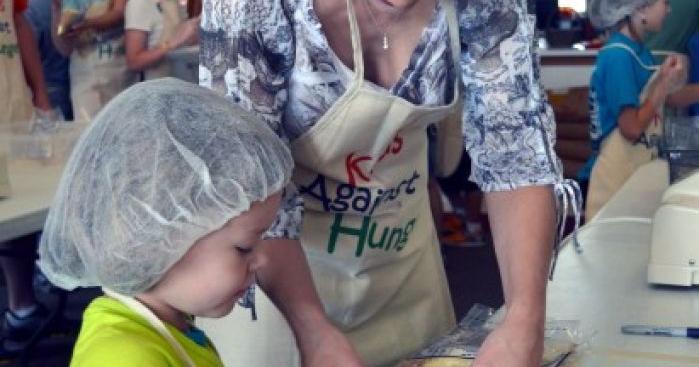 Community volunteers come together in fight against hunger