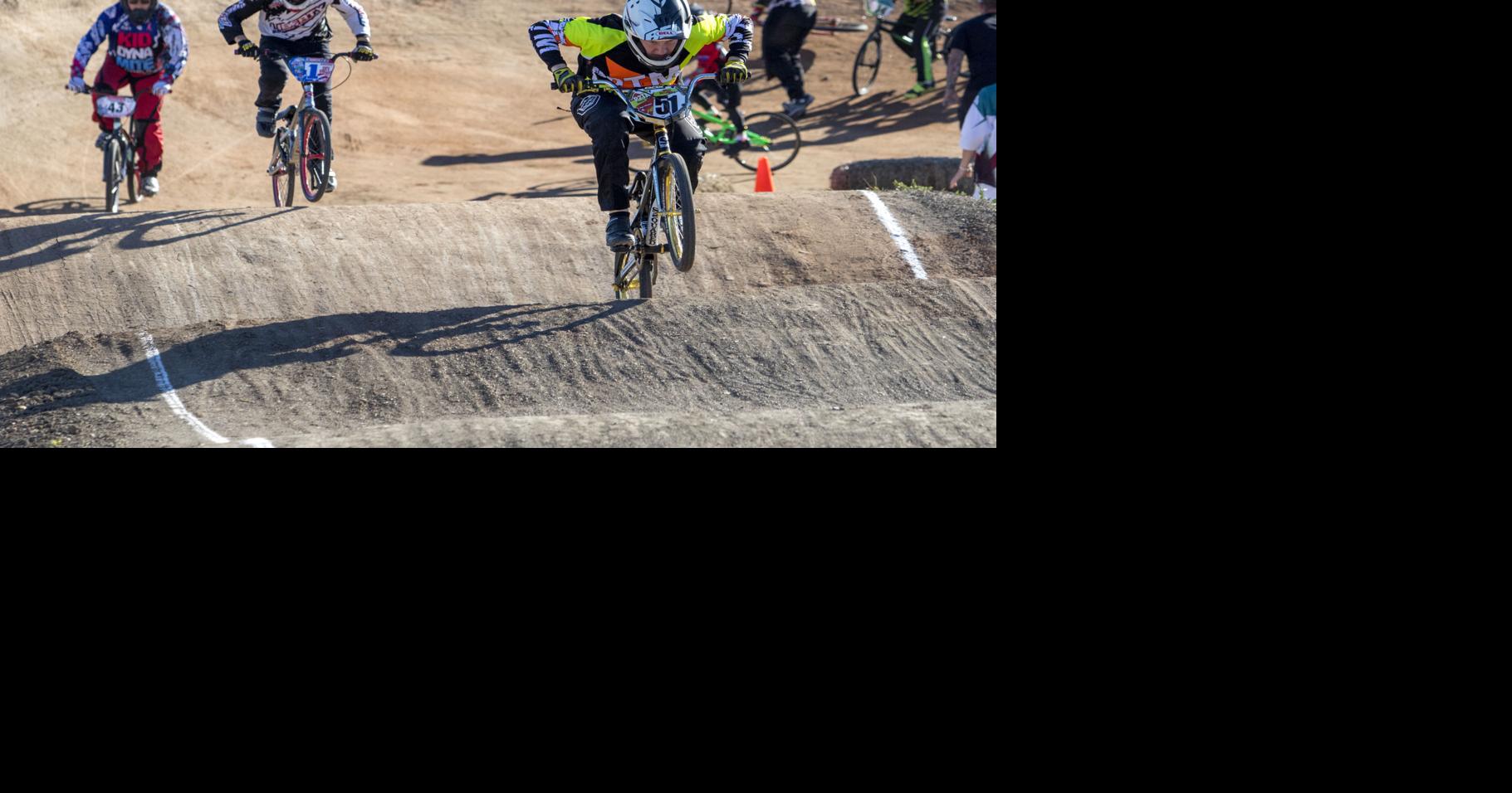 PHOTOS: BMX warm-up races
