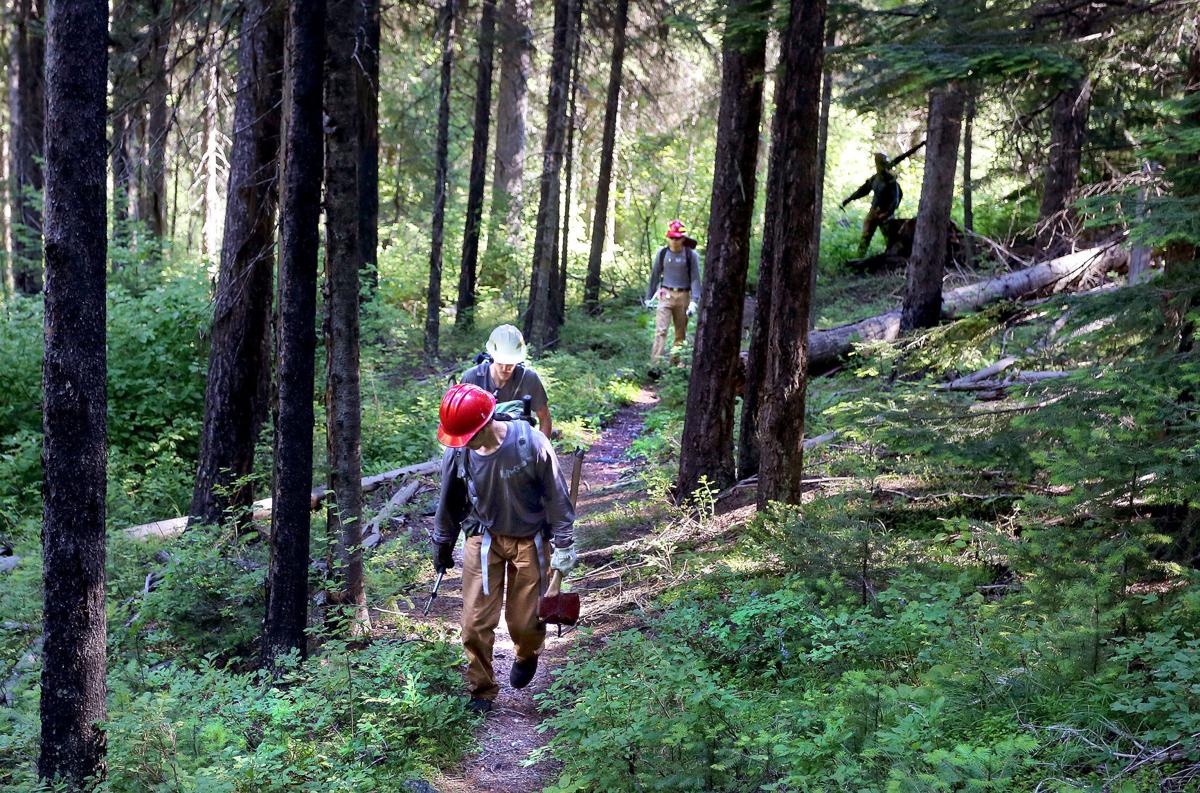 trappertrailcrew3.jpg