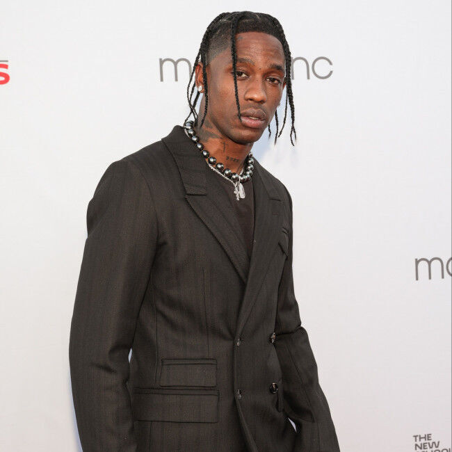 Travis Scott disappoints fans after canceling Chicago show last minute