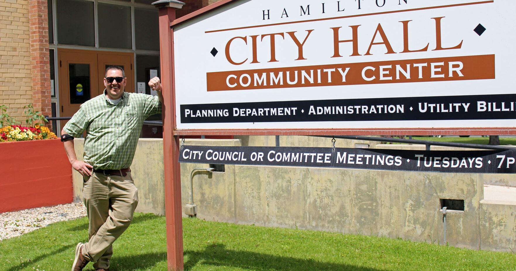 Hamilton mayor gathering donations for fireworks - Vimarsana News
