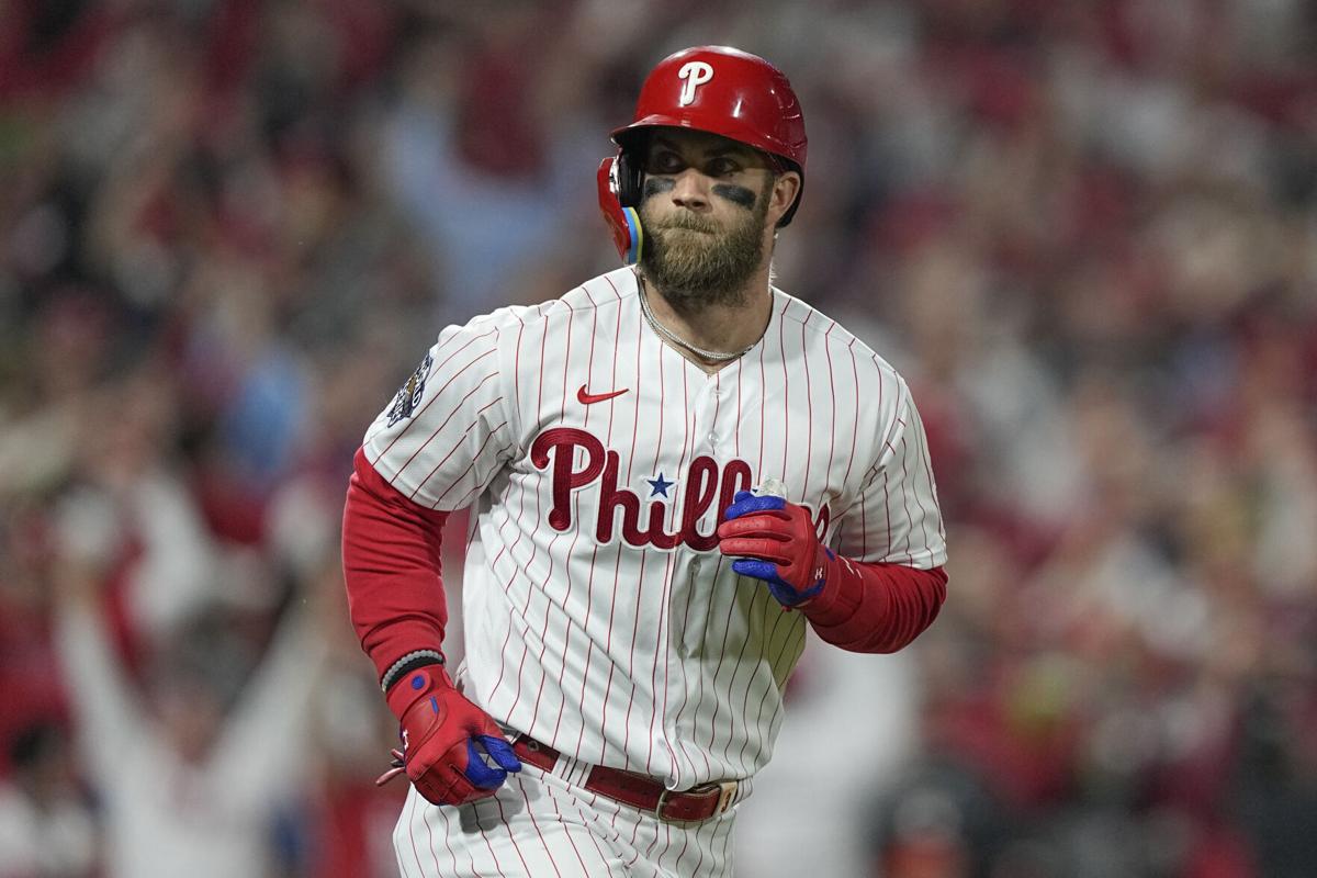How Phillies Bryce Harper sent message running past coach's stop sign