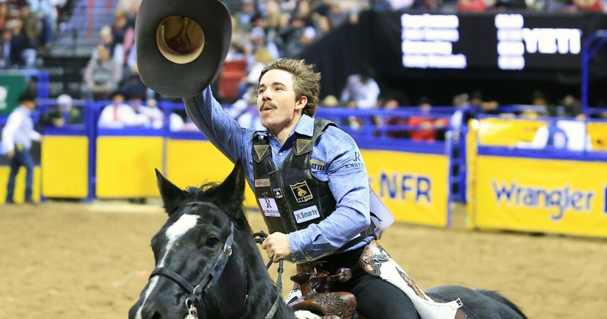 National Finals Rodeo: Melstone's Sage Newman wins opener, zeroes in on  world saddle bronc title