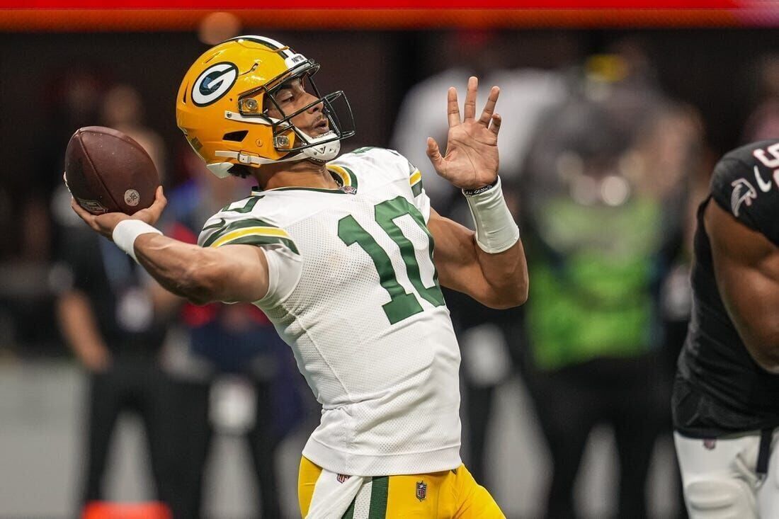 Packers game on  Prime gives viewers challenges