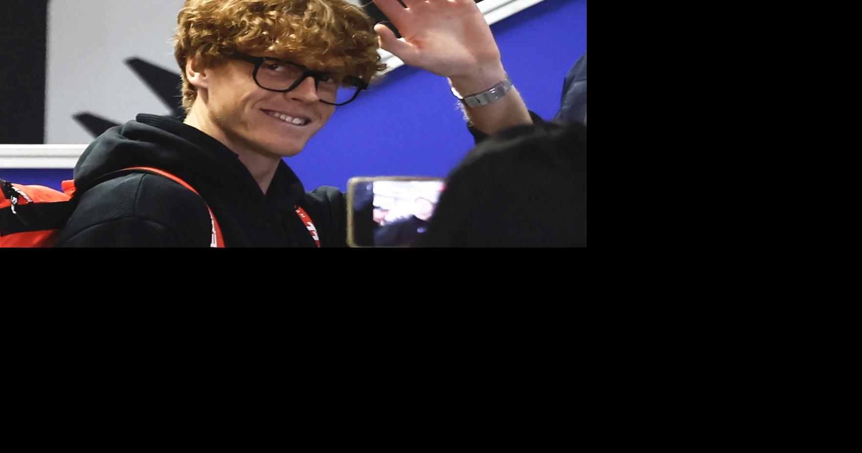 Il primo ministro italiano Meloni dà il benvenuto al campione dell'Australian Open Siner