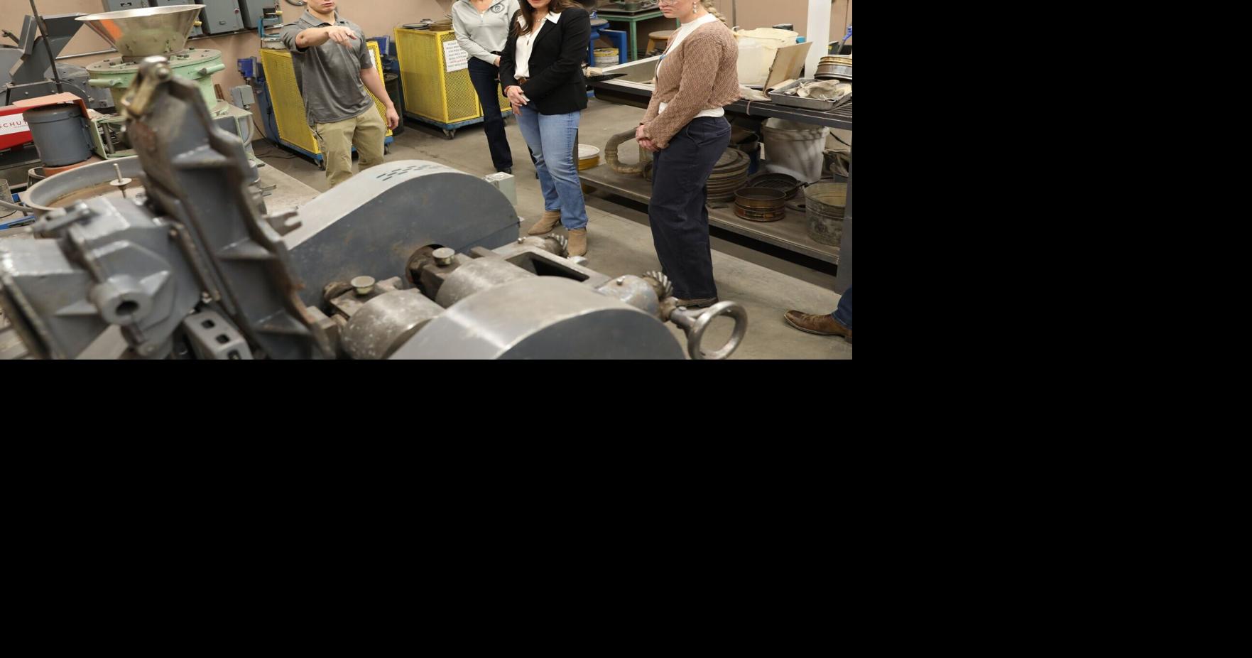 Assistant Energy Secretary meets with students, officials in tour of Montana Tech