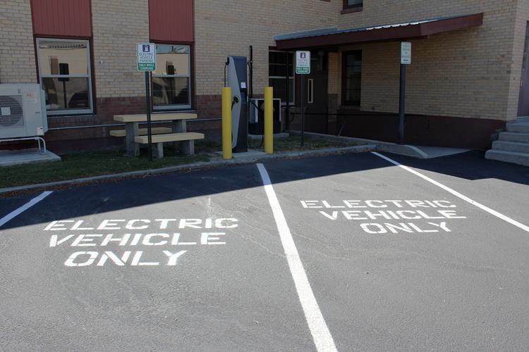 Hamilton installs electric vehicle charging ports