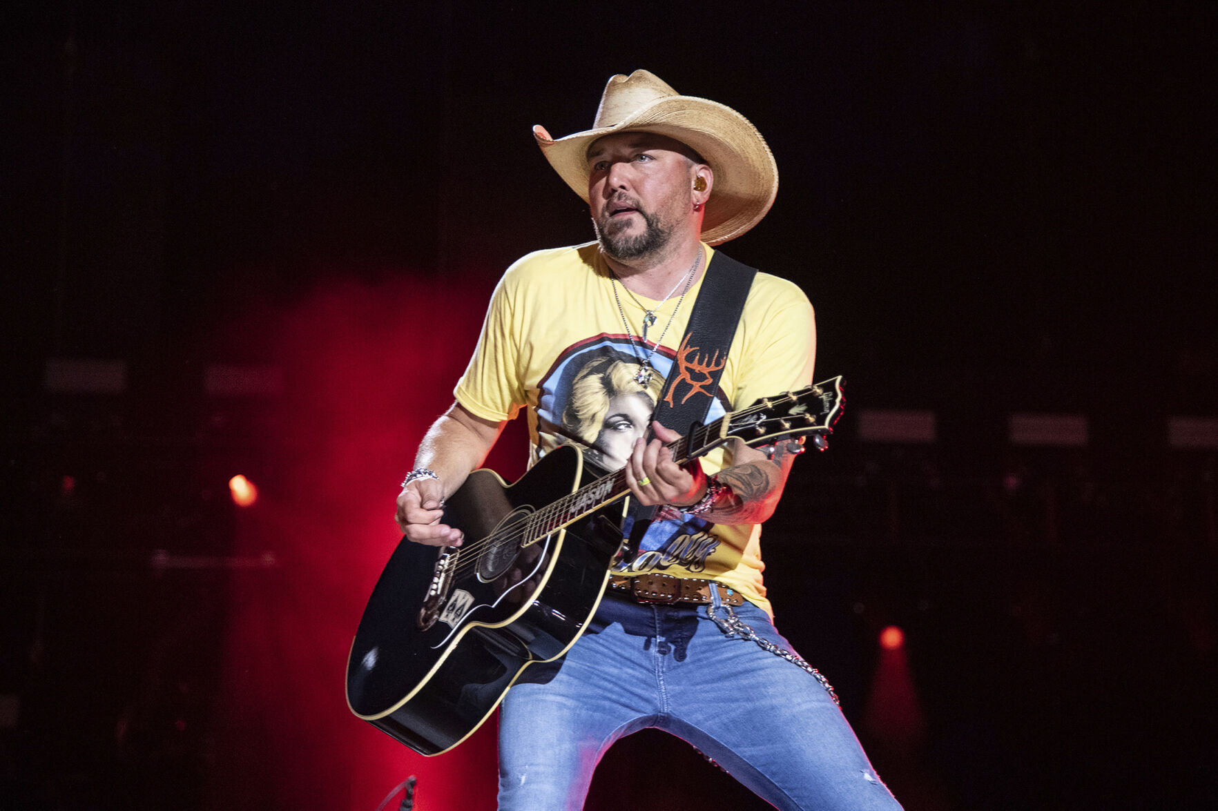 CMT pulls video for Jason Aldean's controversial song, Trump target