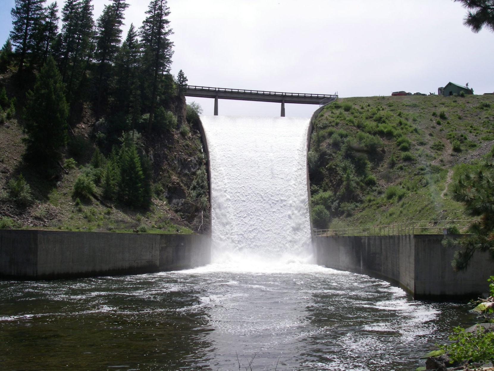 Bitterroot River Is Finally At A Good Point For Wade Fishermen Local News Ravallirepublic Com