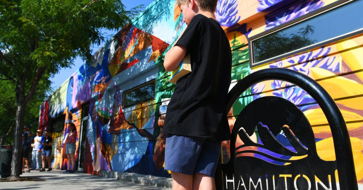 Hamilton bookstore celebrates 50 years