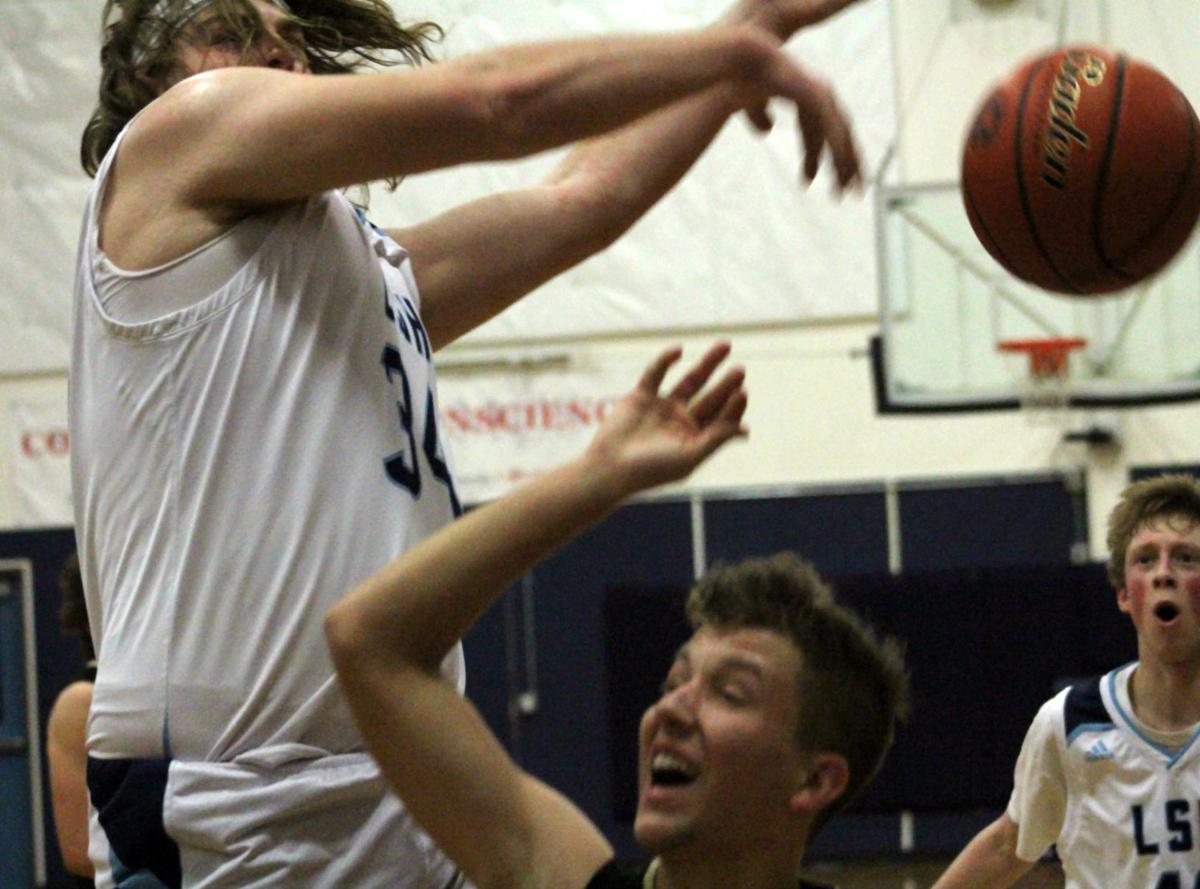 Florence Girls Fight Off Loyola Sacred Heart Comeback Rams Win